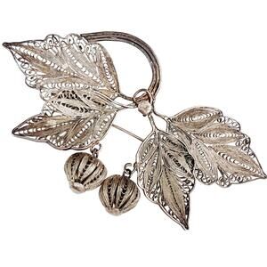 VTG Mid Century 7.2g Silver Filigree Leaf Brooch Dangles, 1950s Portugal Style